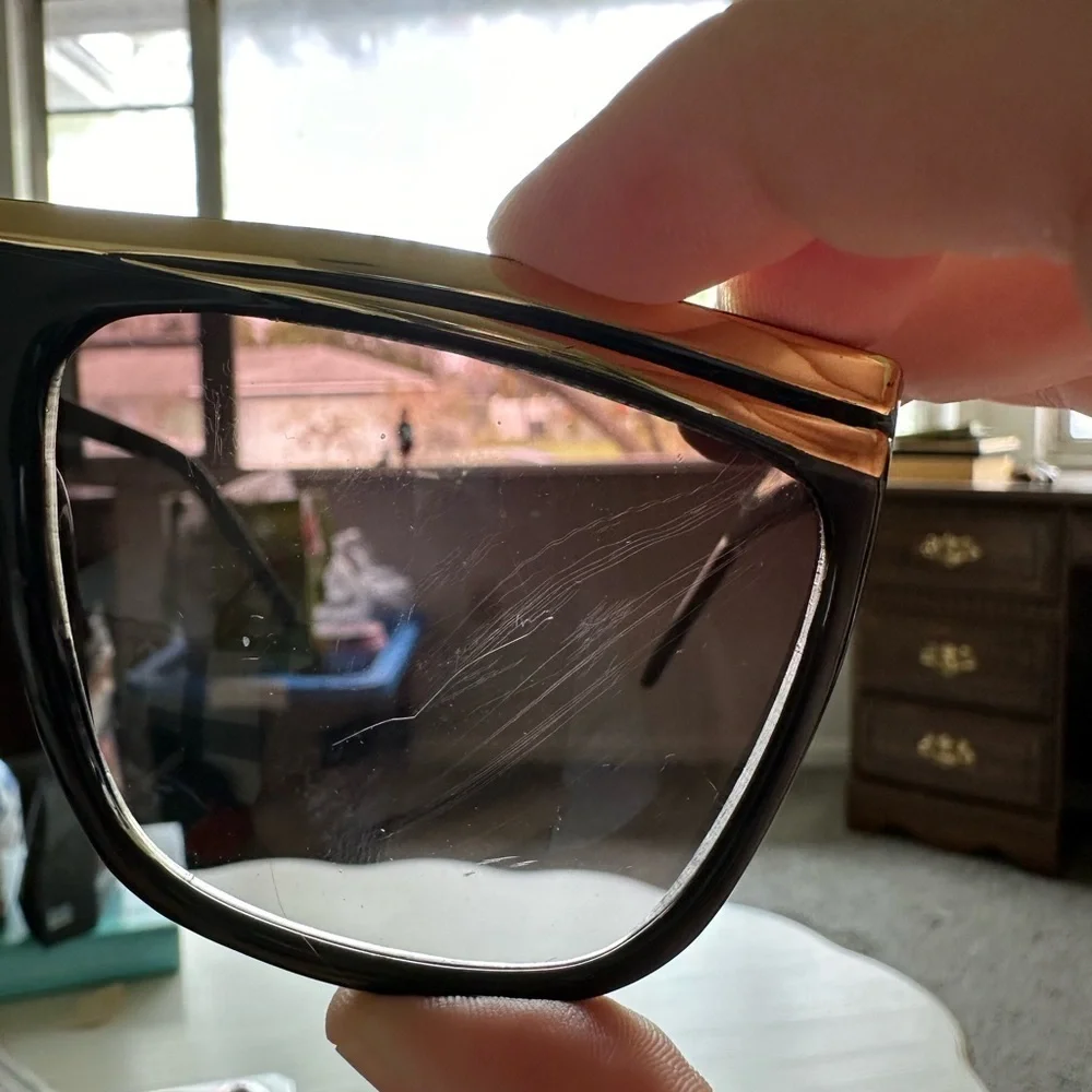Lot of 5 Sunglasses🕶️😎